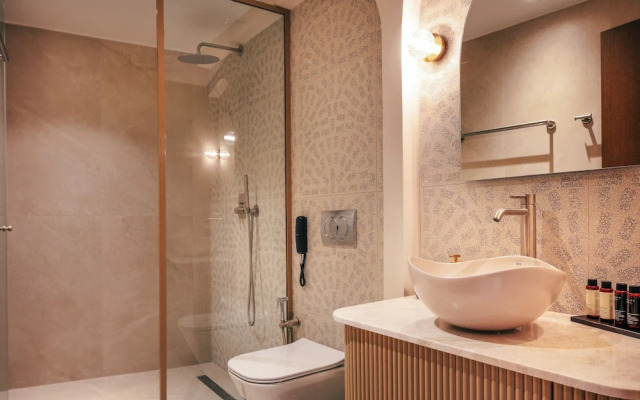 La Montre Luxury Boutique Suites
