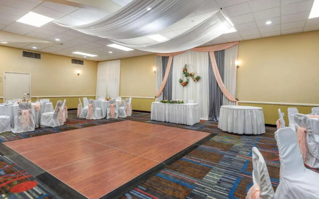 Quality Inn & Suites Vestal Binghamton
