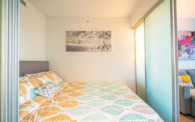 Charming Oasis Close to Airport & Downtown