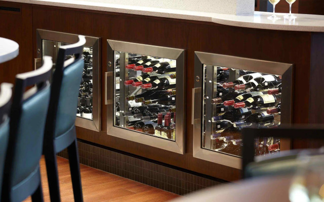 Courtyard by Marriott Montreal Airport