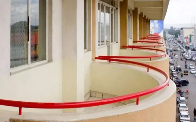 Avenue Suites Hotel