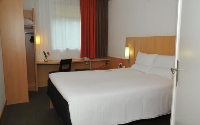 ibis Cotonou