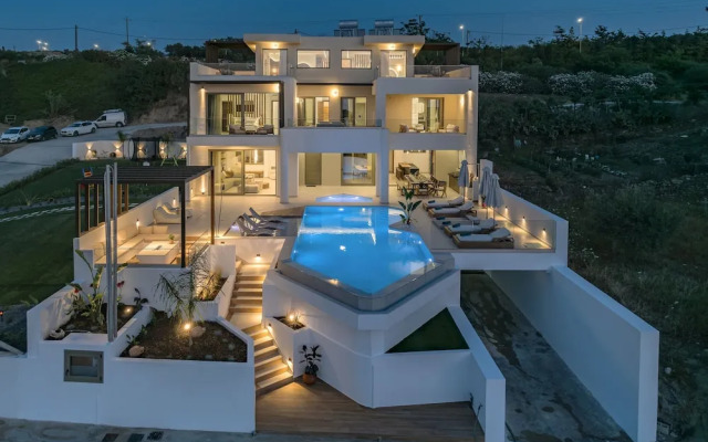 Luxurious Villa Selestine - With Private Pool