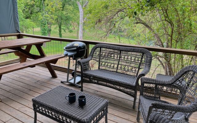 19 Son's Geronimo - Birdhouse Cabin