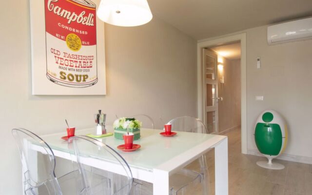 House Glicine Lucca