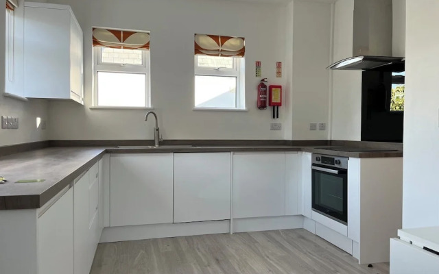 Armyn House Apartments