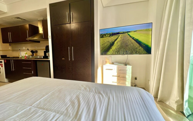 Cozy studio at Goldcrest Views 2 JLT