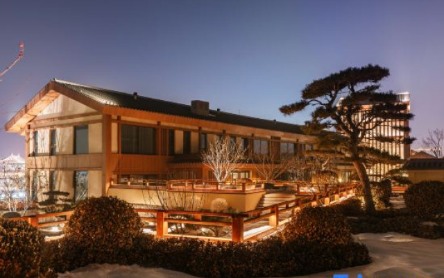 Yunmu Hot Spring Resort