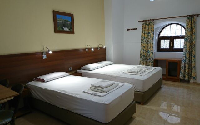 Eleni Rooms