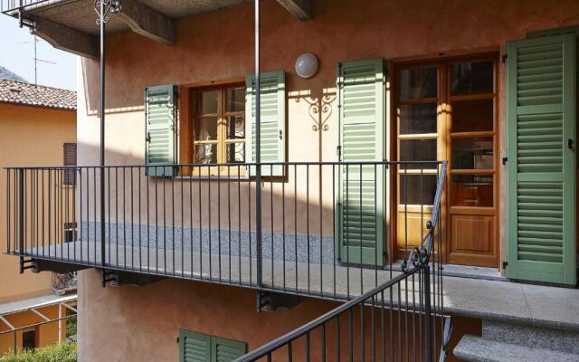 ALTIDO Charm house with terrace in the Como centre