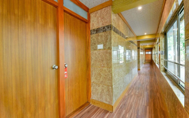 OYO 16838 Big B Houseboat 10 BHK