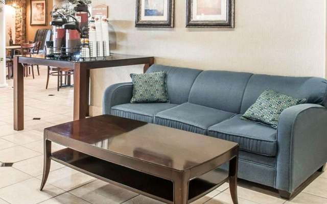 Comfort Inn & Suites