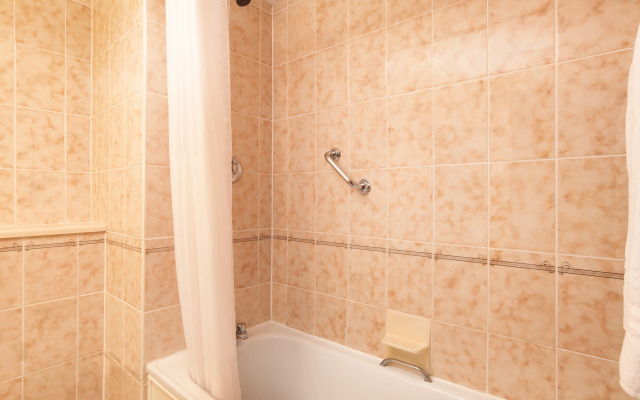 Copthorne Effingham Gatwick Hotel