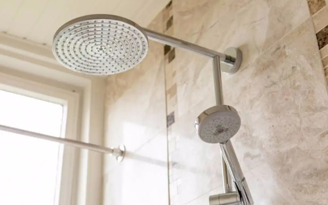 Central 2 Bedroom Flat With Castle View Sleeps 4