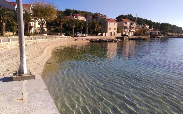 Studio in Sumartin, With Wonderful sea View, Furnished Balcony and Wif