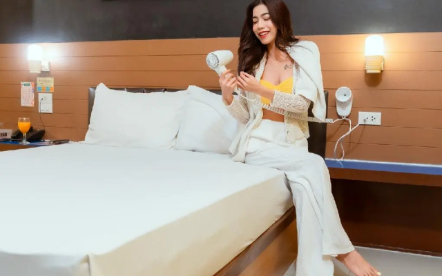 Nunglen Hotel (SHA Certified)