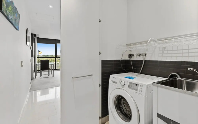 Beautiful 1-bed Unit in The Heart of Melbourne – Guest Rooms – Melbourne