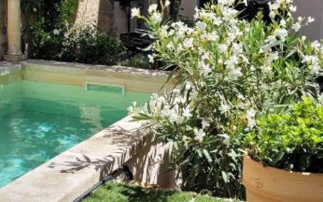 Le clos de l'olivier .Charmante maison de village