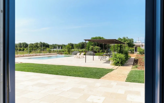 Casa Blue con piscina by Wonderful Italy