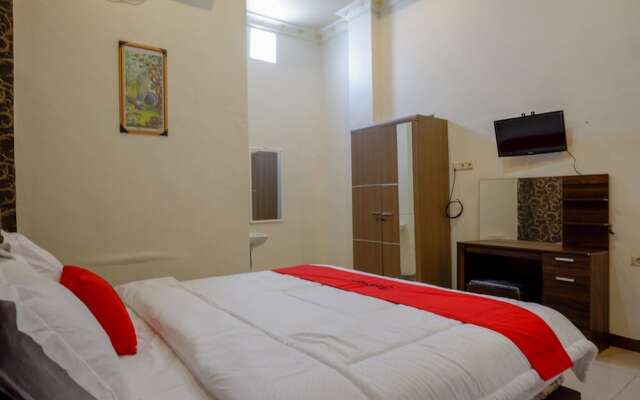 RedDoorz @ Jalan Pattimura Palu