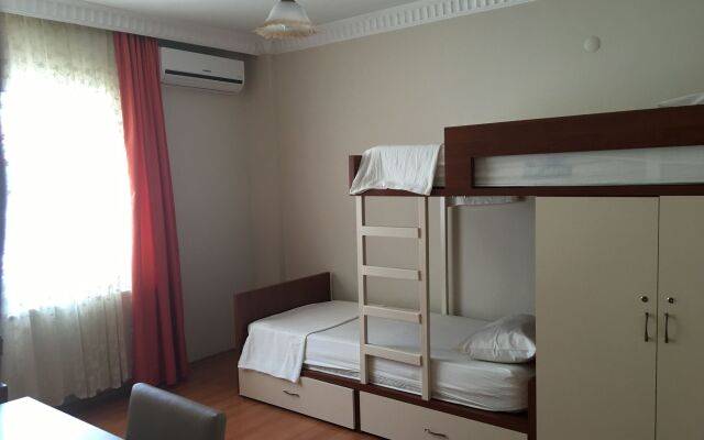 Nazli Apartment