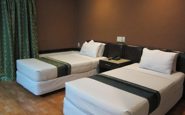 Holiday Spa Hotel