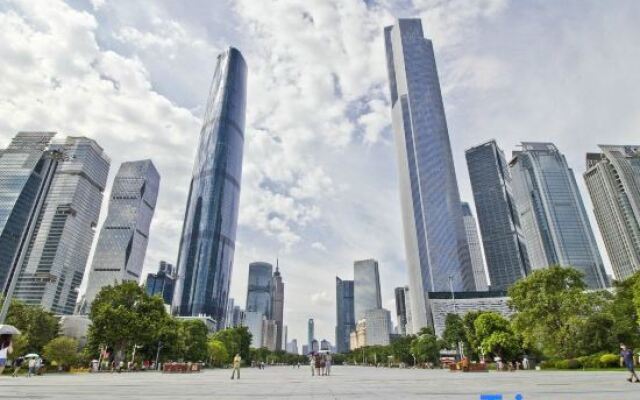 Saiwei International Apartment (Guangzhou Luogang Wanda Suyuan Metro Station)