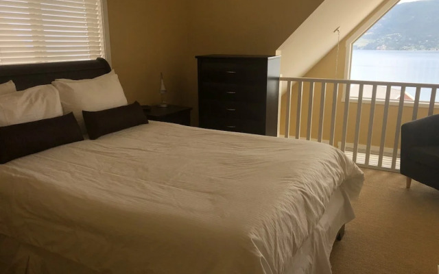 La Casa Lakeside Resort