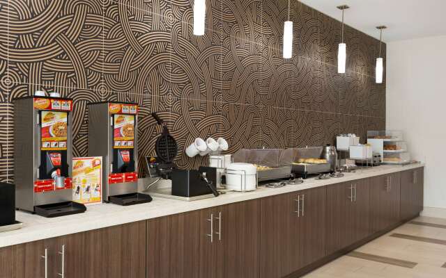 La Quinta Inn & Suites by Wyndham Rock Hill