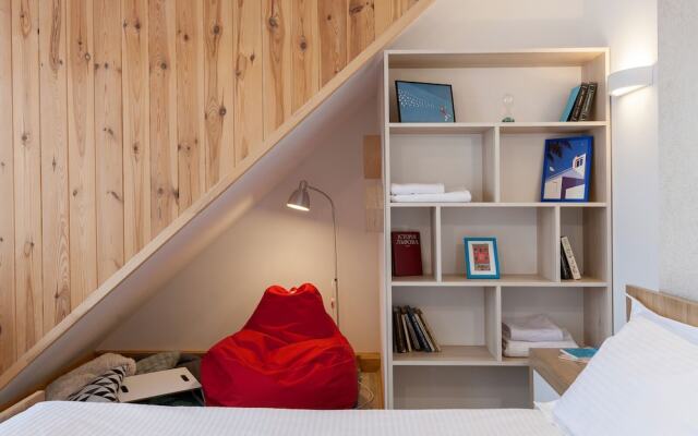 7 Apartments