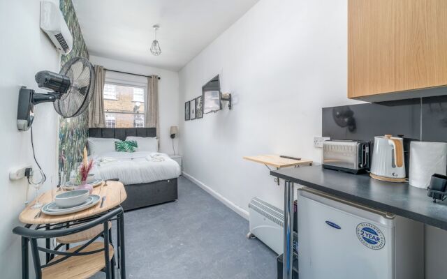 Studio Unit in Chapel Market London