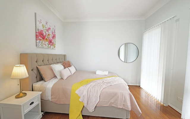 Hallam 5BRM Rental Entire House