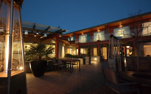 Qualicum Beach Inn