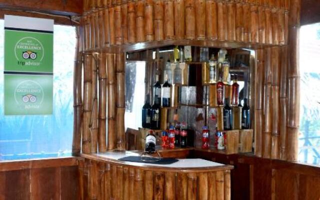 Yaku Amazon Lodge & Expeditions