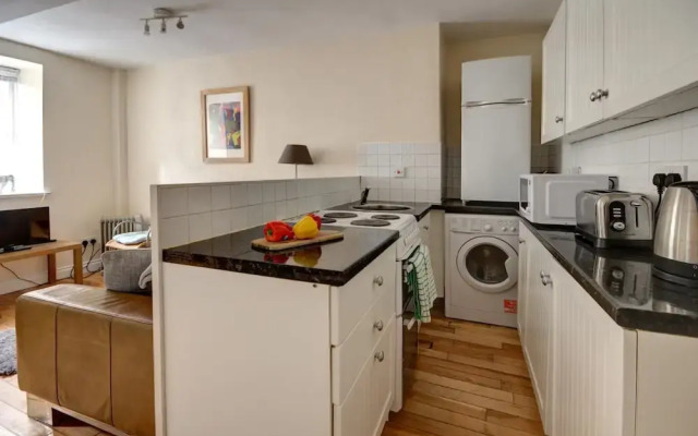 The Shop Cotswold Apartment Sleeps 2