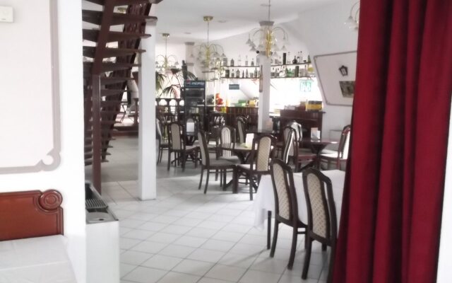 Hotel Pólus