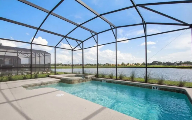 Stunning Home Private Pool Great Location