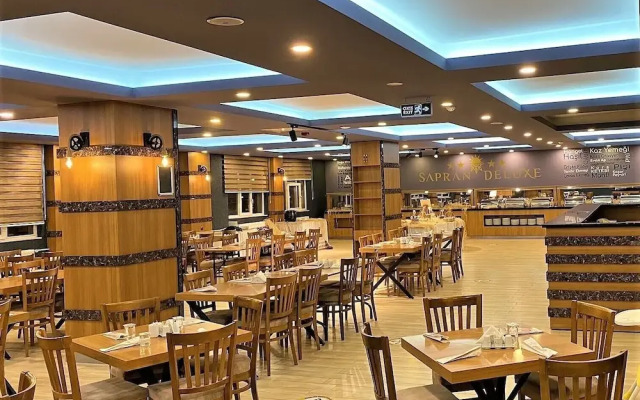 Sapran Deluxe Hotel