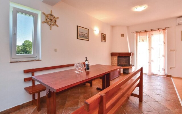 Stunning Home in Trilj With Wifi and 4 Bedrooms