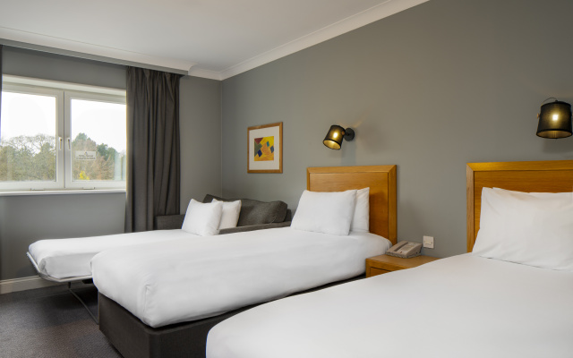 Holiday Inn Edinburgh Zoo by IHG - Image 6
