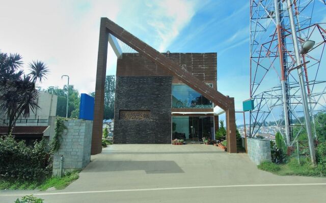 OYO 24825 Hotel Sholas Residency