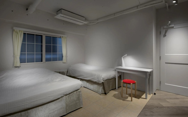 City Hotel N.U.T.S.