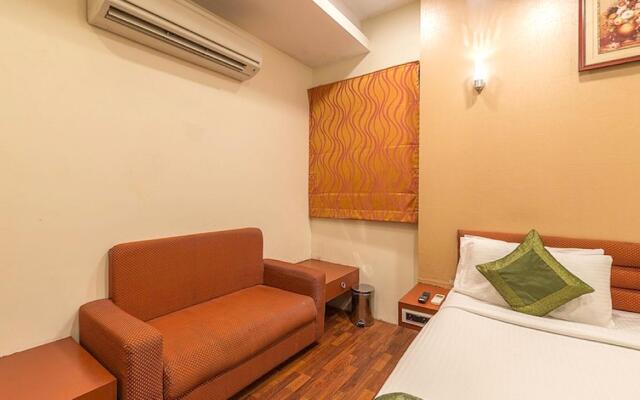 OYO Flagship 479 Royapettah