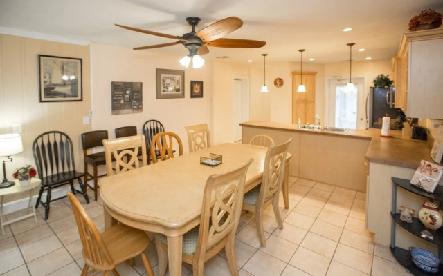 Off The Board - 5 Br Home