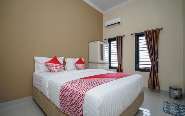 OYO 959 Graha Ham Family