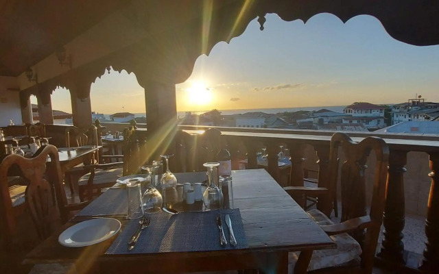 Tausi Palace Hotel
