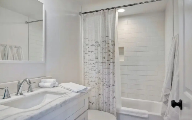 3690 Carlsbad Boulevard - Unit D