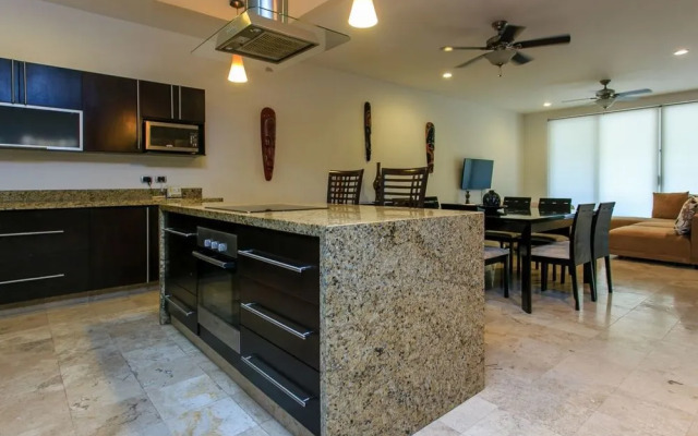 Mamitas 1103 2 Bedrooms and Terrace by RedAwning