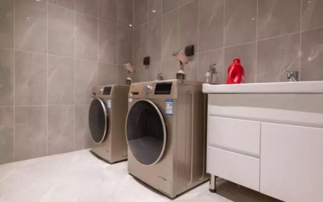 Manxin Beijing Guangqumen Hotel