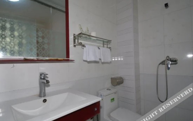 Donghui Hotel